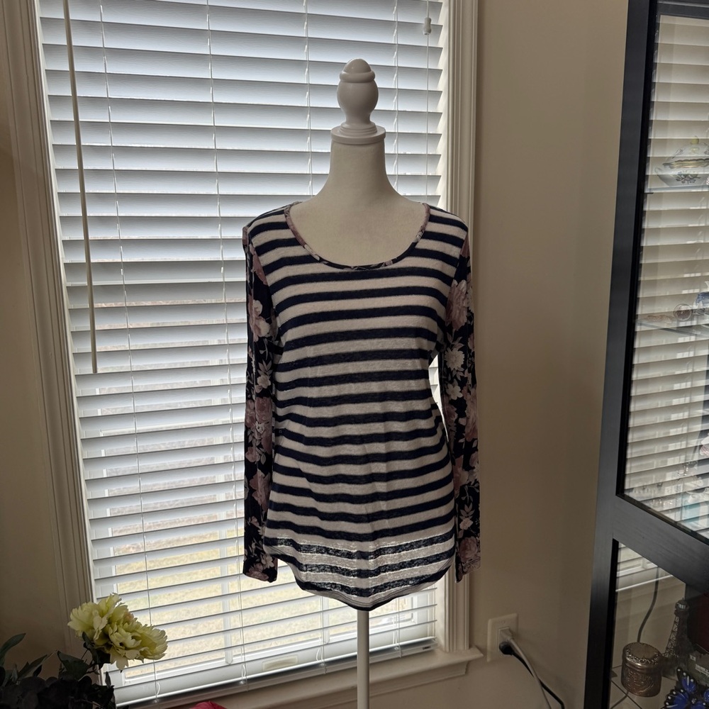 Tribal Jeans blue& white striped shirt long floral sleeves size S scoop neck